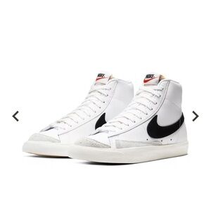 Nike Men's White and Black Sneakers